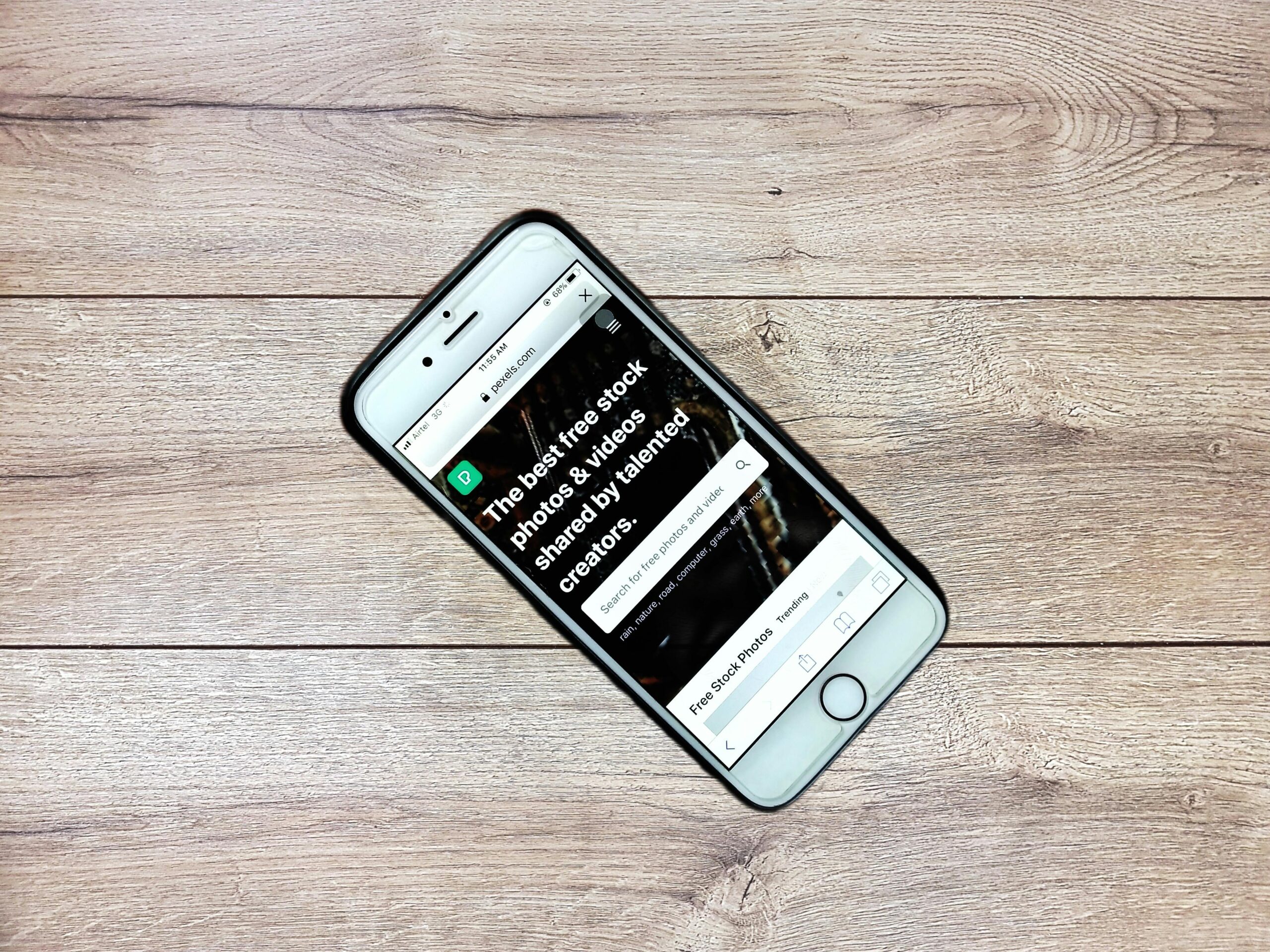 Top website design trends 2025 – mobile, AI, interactive sites.